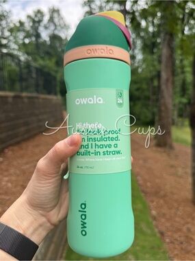 Scream Green 24 oz Owala Mint Green Insulated Water Bottle with Multicolored Lid